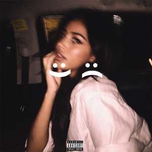 用花洒冲她尿孔play
