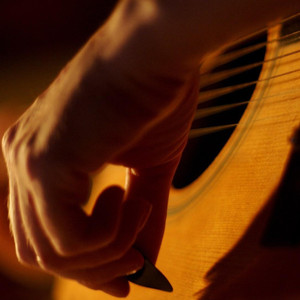 用花洒冲她尿孔play
